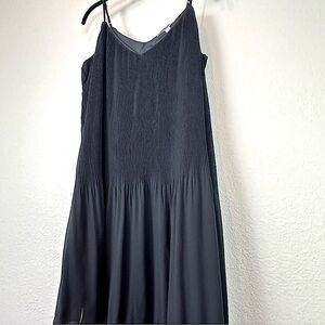 NWOT Chelsea28 Pleated Flare Adjustable Spaghetti Strap Mini Dress‎ Black Medium